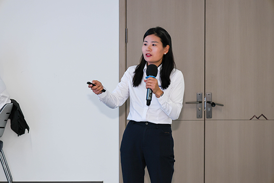 Jinhu Color Aluminum Sales Team Holds Q2 Review Meeting